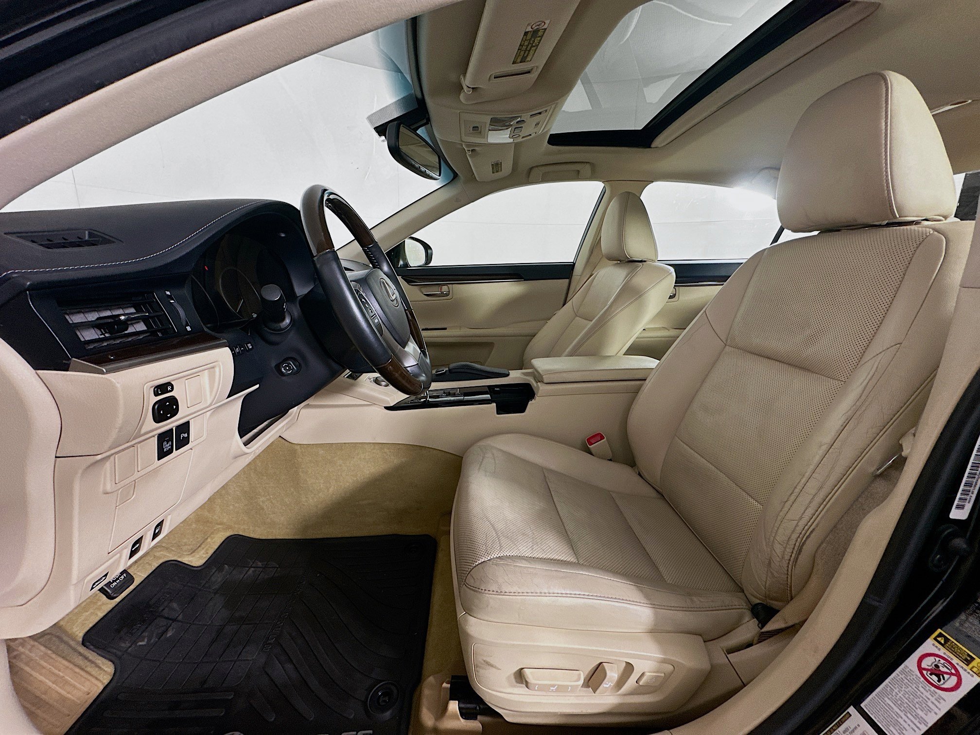 Used 2014 Lexus ES 350 w/ Luxury Package image 13