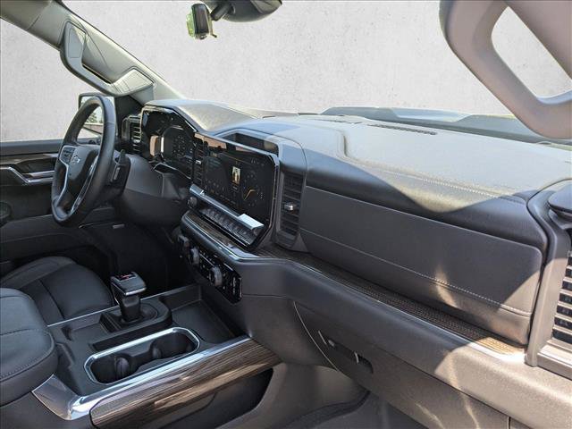 Used 2024 Chevrolet Silverado 1500 LT Trail Boss w/ Convenience Package II AWD/4WD image 18