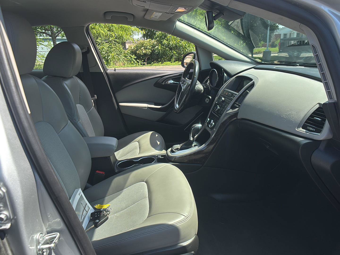 Used 2013 Buick Verano Convenience FWD image 16