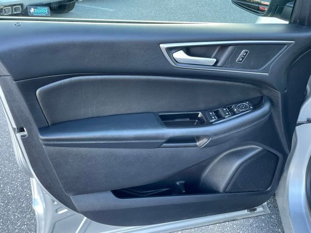 Used 2017 Ford Edge SEL image 29
