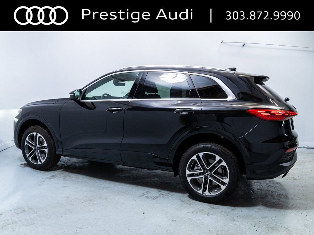 Used 2025 Audi Q5 Premium w/ Convenience Package AWD/4WD image 3