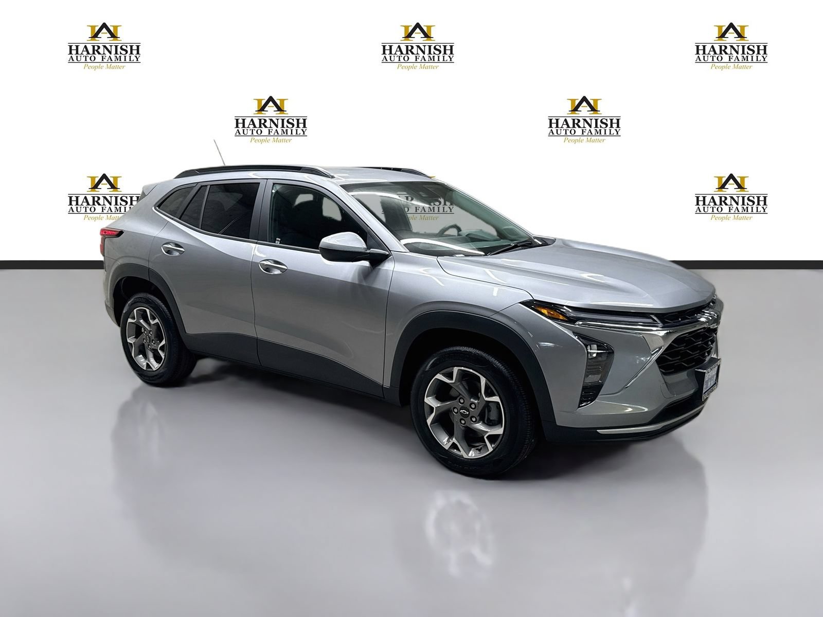 New 2026 Chevrolet Trax LT w/ Driver Confidence Package FWD image 3