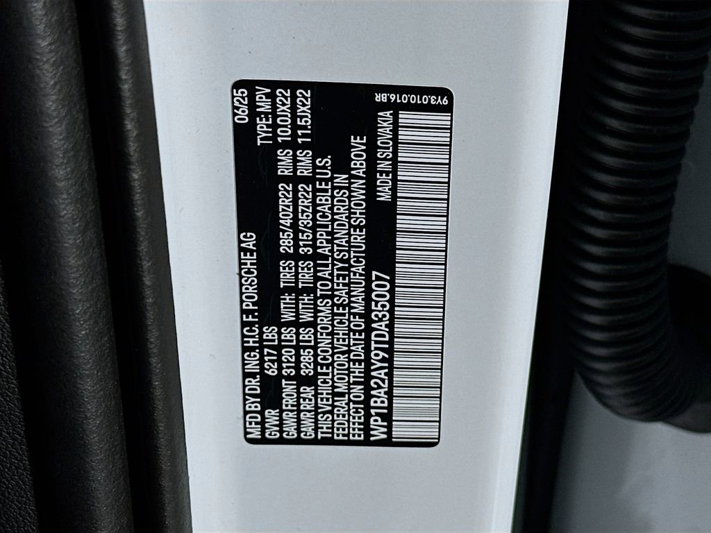 Used 2026 Porsche Cayenne Coupe image 35