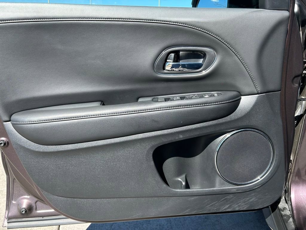 Used 2022 Honda HR-V EX-L image 11