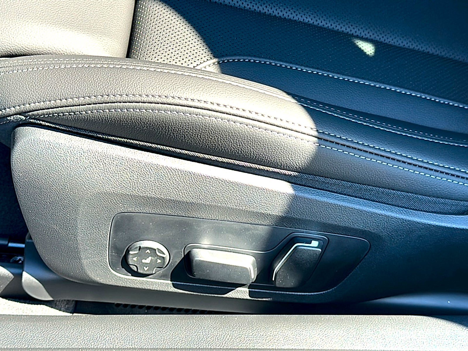New 2027 BMW M440i Coupe w/ Premium Package RWD image 12