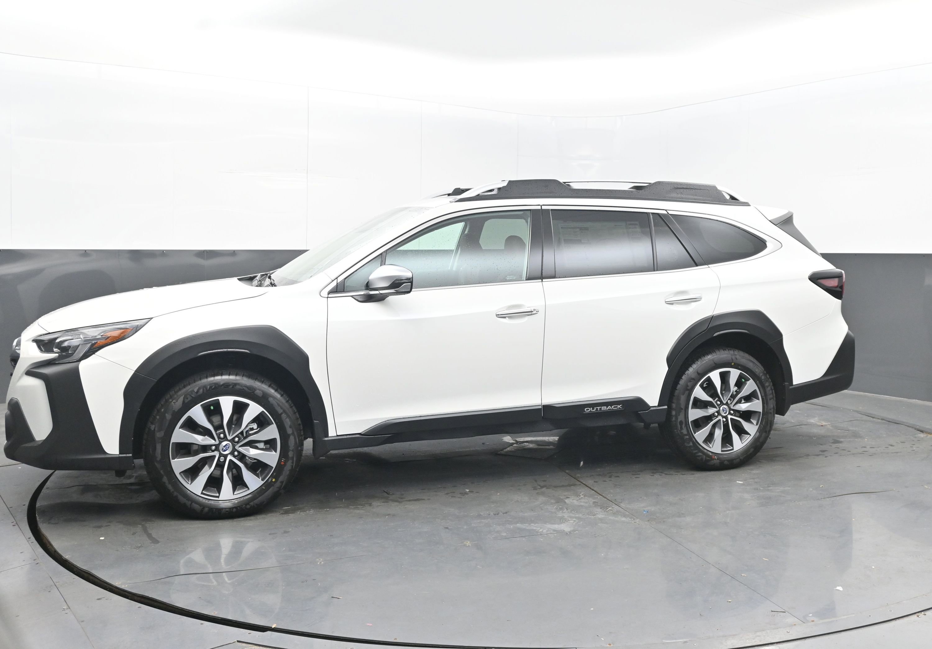 New 2025 Subaru Outback Touring XT image 4