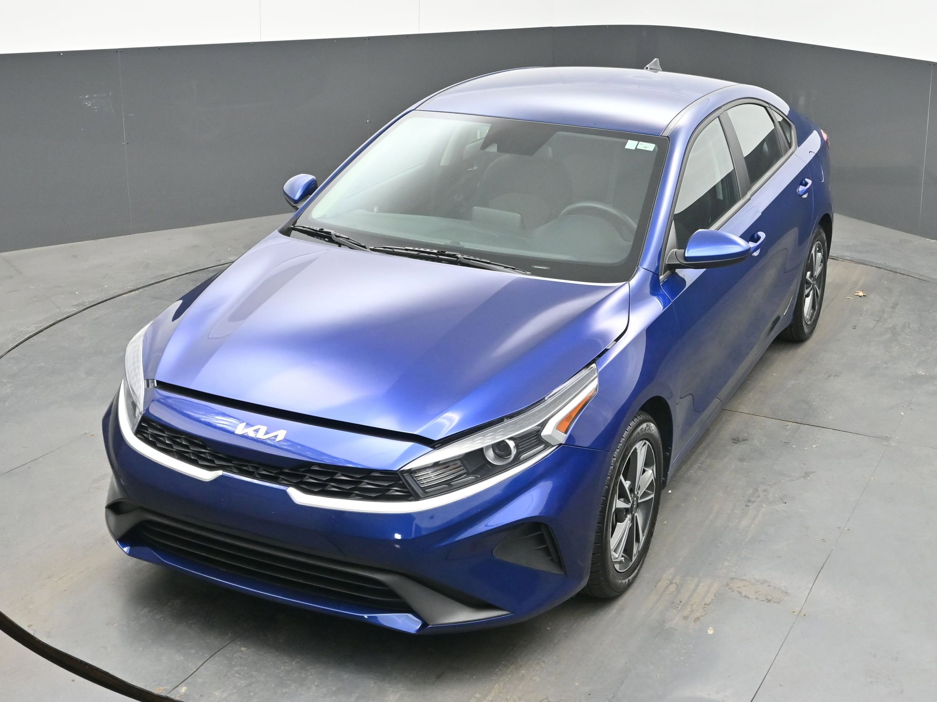 Used 2023 Kia Forte LXS image 33