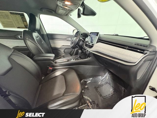 Used 2022 Jeep Compass Latitude w/ Convenience Group AWD/4WD image 9