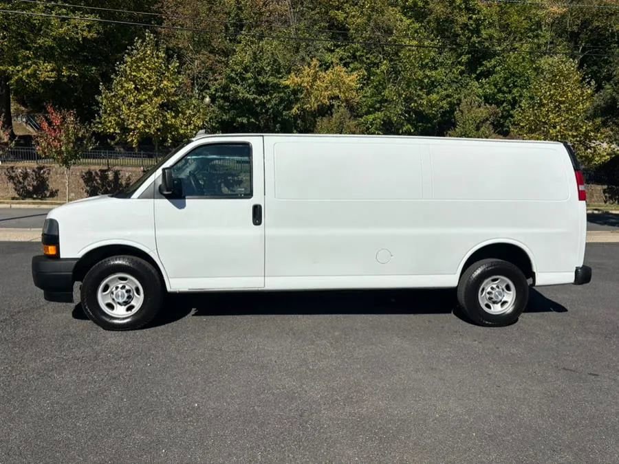 Used 2019 Chevrolet Express 2500 Extended image 4