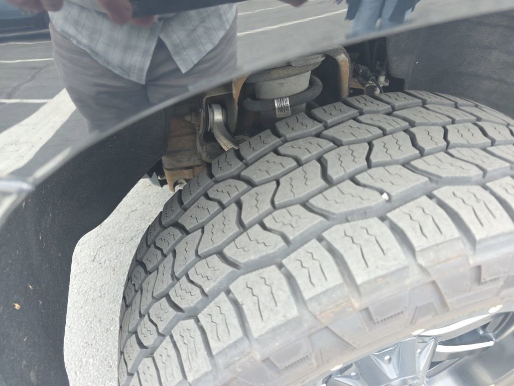 Used 2015 GMC Yukon XL SLT w/ Open Road Package image 16