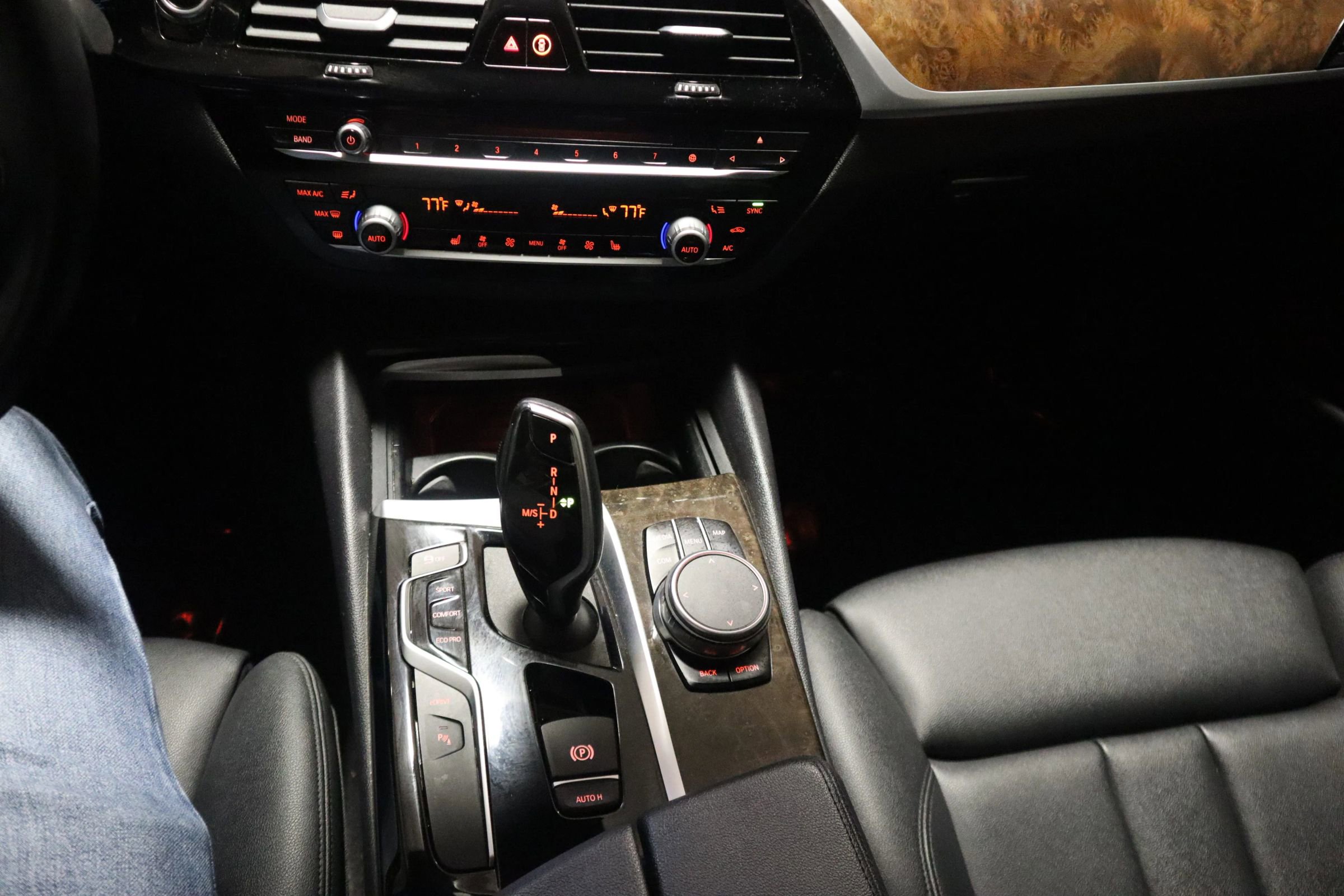 Used 2019 BMW 530e w/ Convenience Package image 14