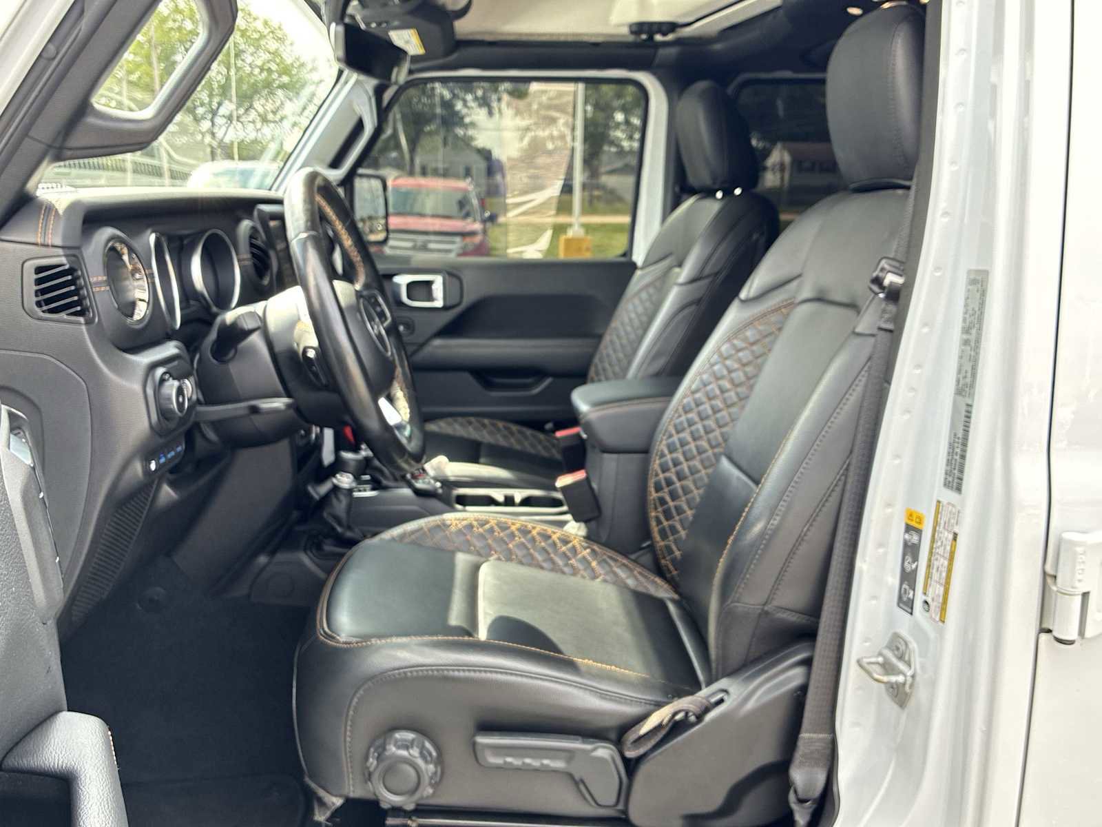 Used 2022 Jeep Wrangler Unlimited Sahara image 19