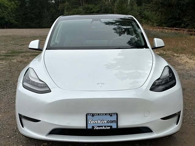 Used 2022 Tesla Model Y Long Range AWD/4WD image 3