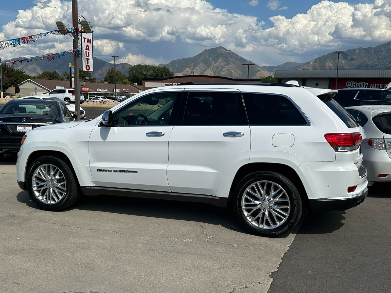 Used 2018 Jeep Grand Cherokee Summit image 8