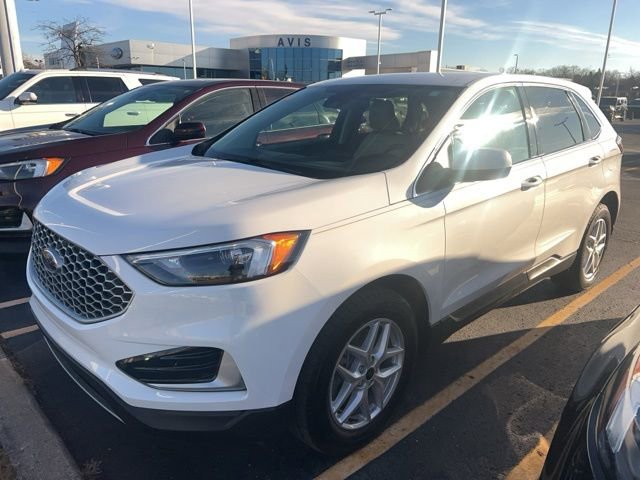Used 2023 Ford Edge SEL image 1