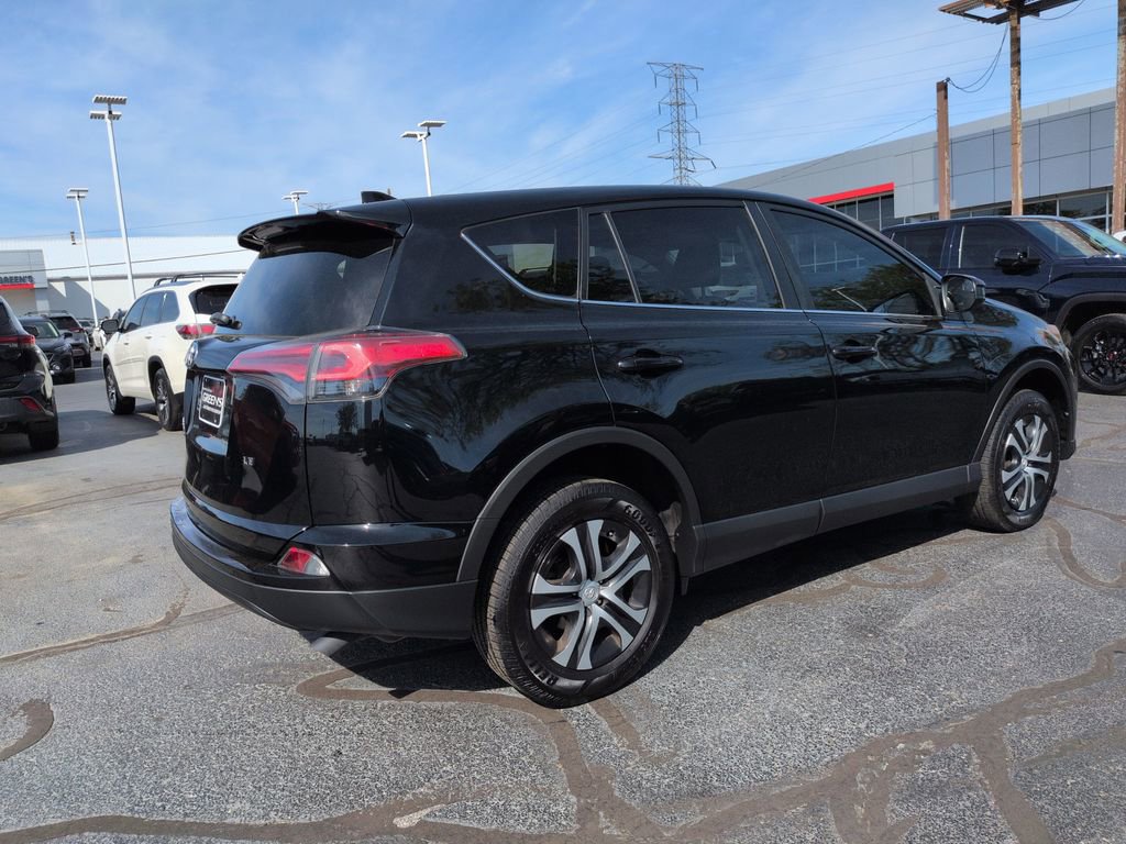 Used 2018 Toyota RAV4 LE w/ All Weather Liner Package image 5