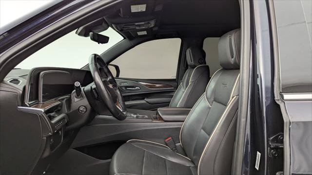Used 2022 Cadillac Escalade ESV Premium Luxury AWD/4WD image 14