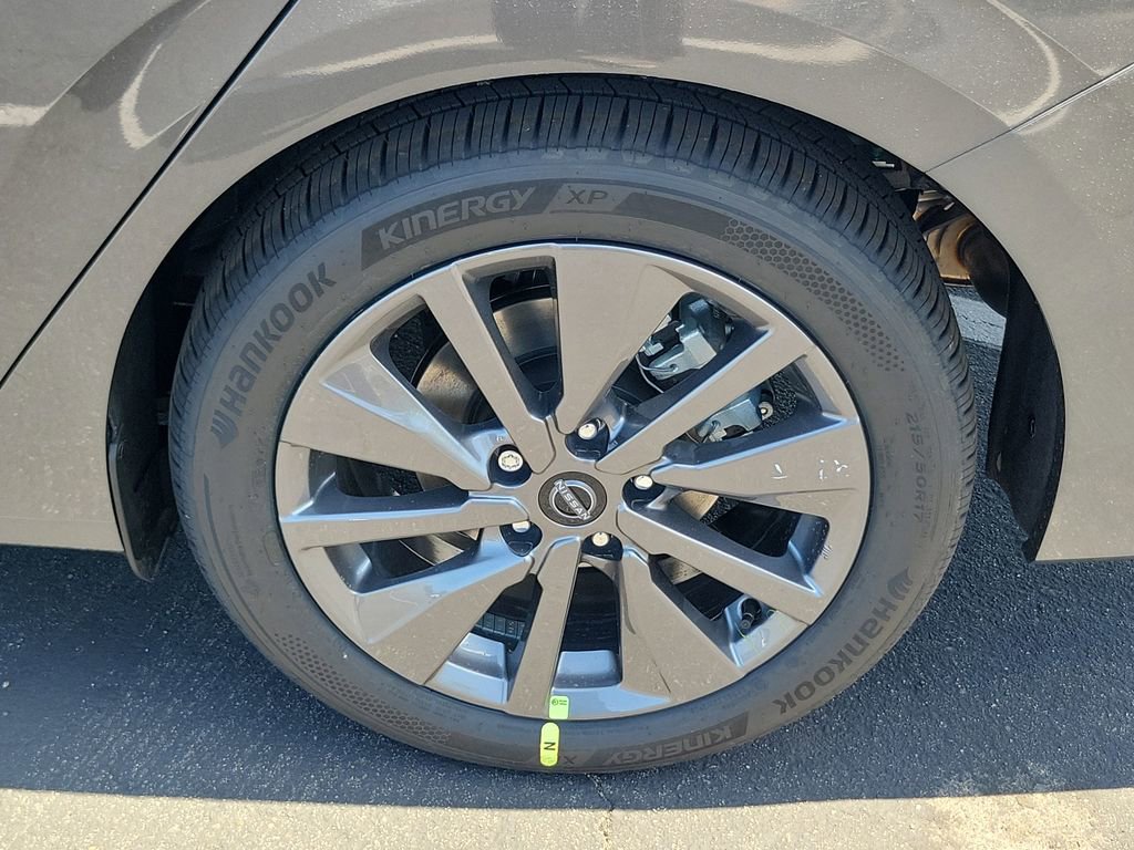 New 2026 Nissan Sentra SL w/ Floor Mat Package FWD image 18