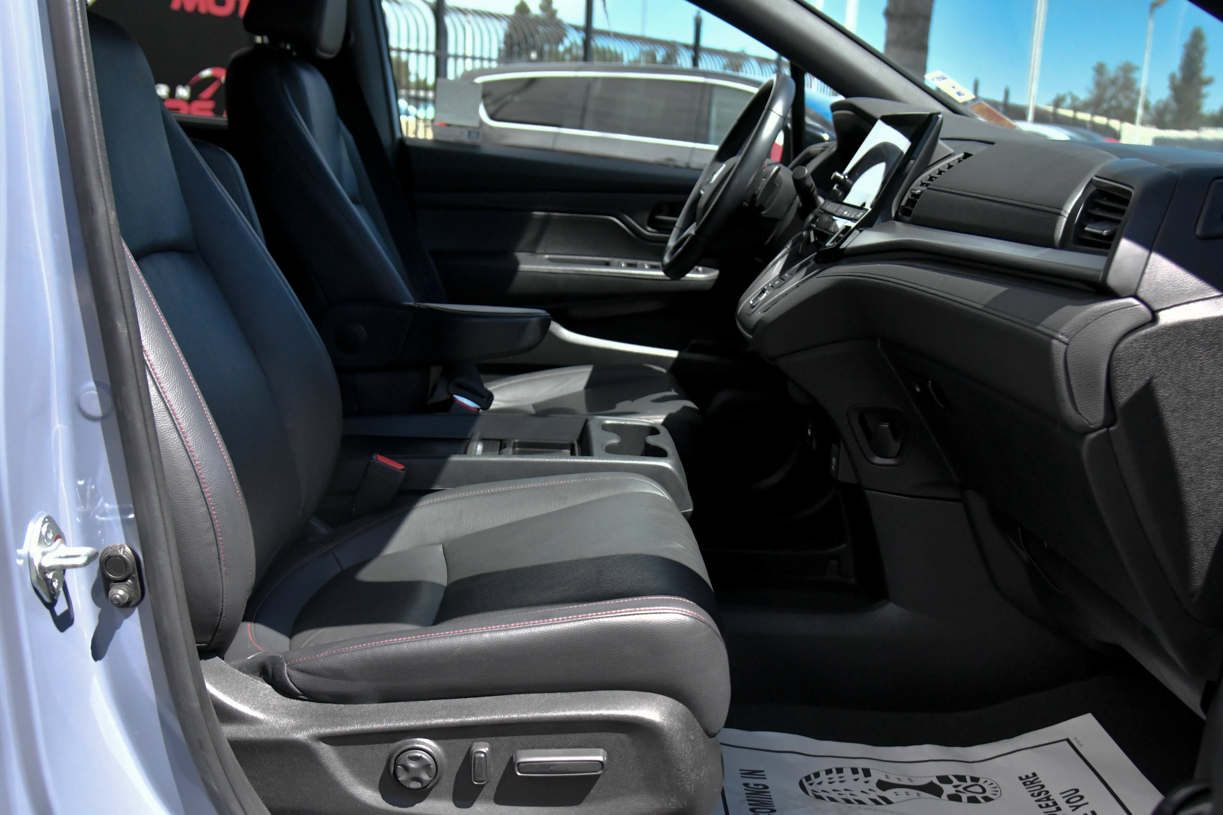 Used 2023 Honda Odyssey Sport image 53