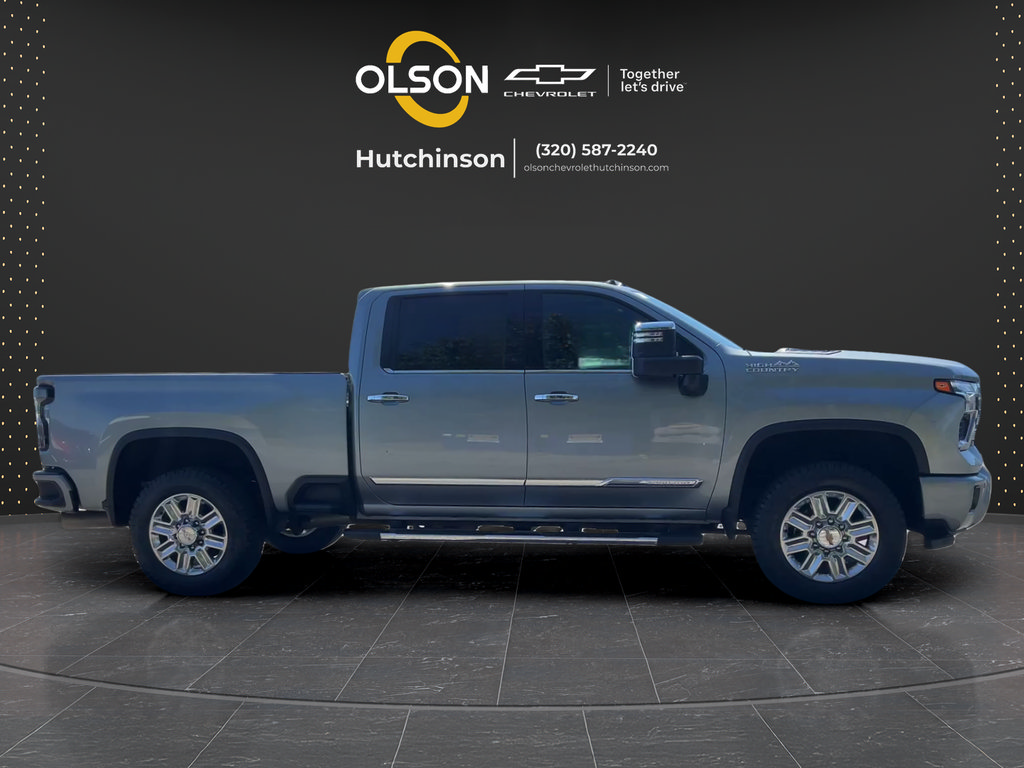 Used 2024 Chevrolet Silverado 2500 High Country w/ High Country Premium Package AWD/4WD image 6