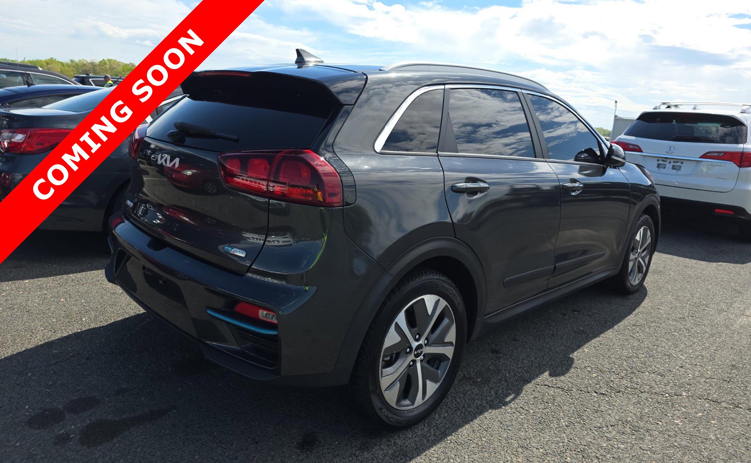 Used 2022 Kia Niro EX w/ Cold Weather Package FWD image 3