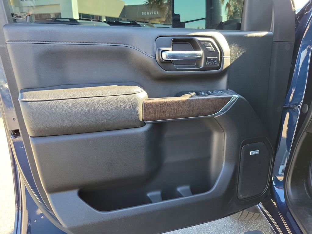 Used 2022 GMC Sierra 2500 Denali w/ Denali Ultimate Package image 14