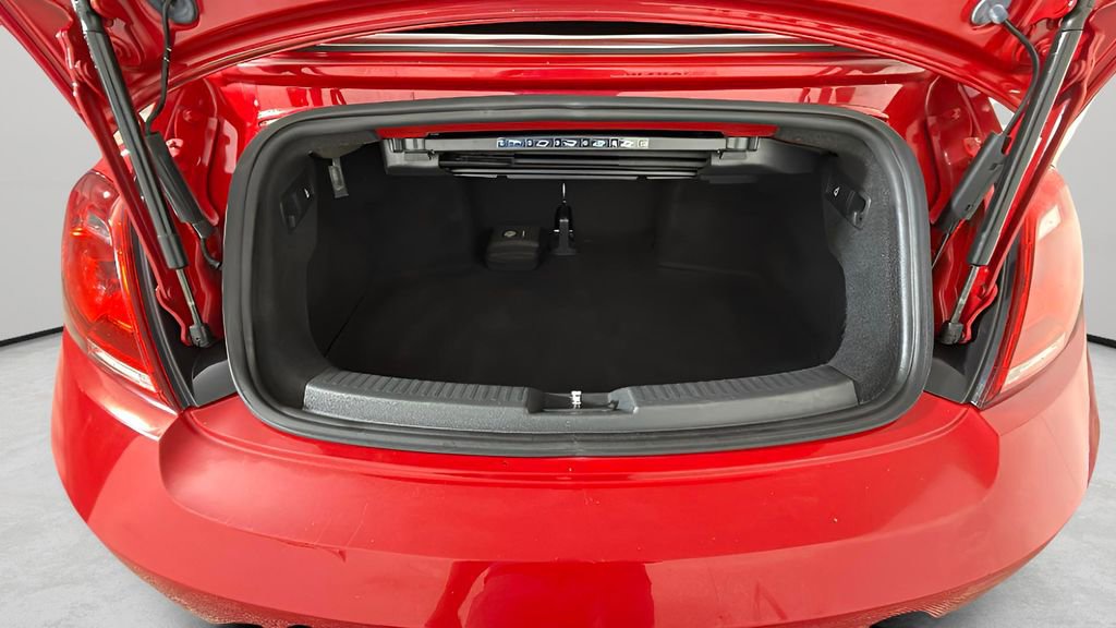 Used 2013 Volkswagen Beetle 2.5 image 30