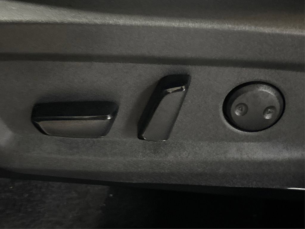 Certified 2025 Nissan Murano SV AWD/4WD image 38