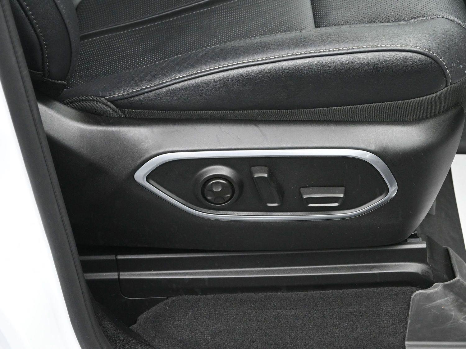 Used 2024 Jeep Wagoneer Series II image 9