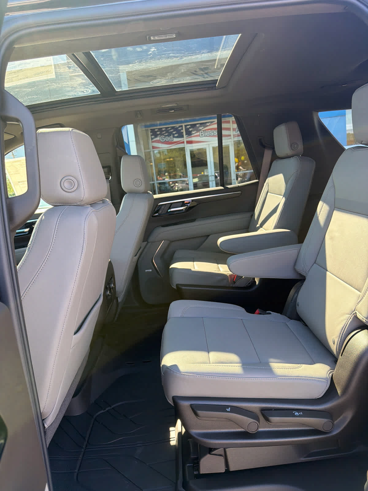 New 2026 Chevrolet Tahoe LT w/ Comfort Package AWD/4WD image 11