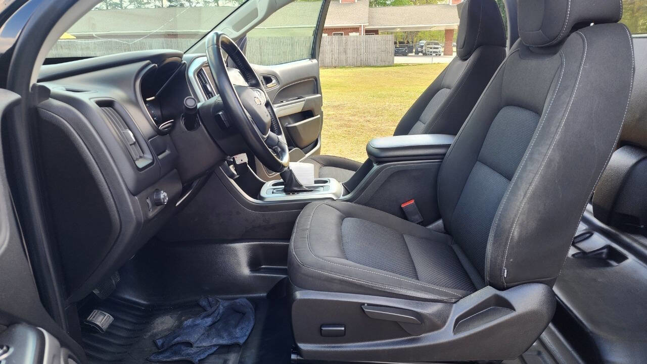 Used 2022 Chevrolet Colorado LT w/ Fleet Safety Package RWD image 29