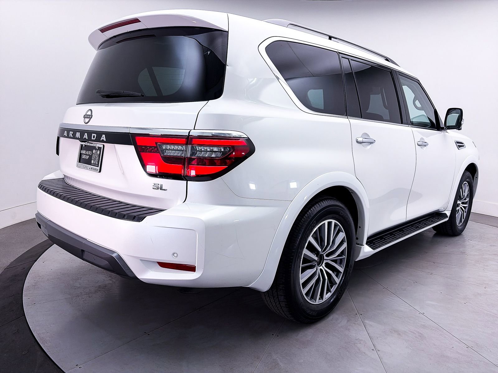 Used 2023 Nissan Armada SL RWD image 17