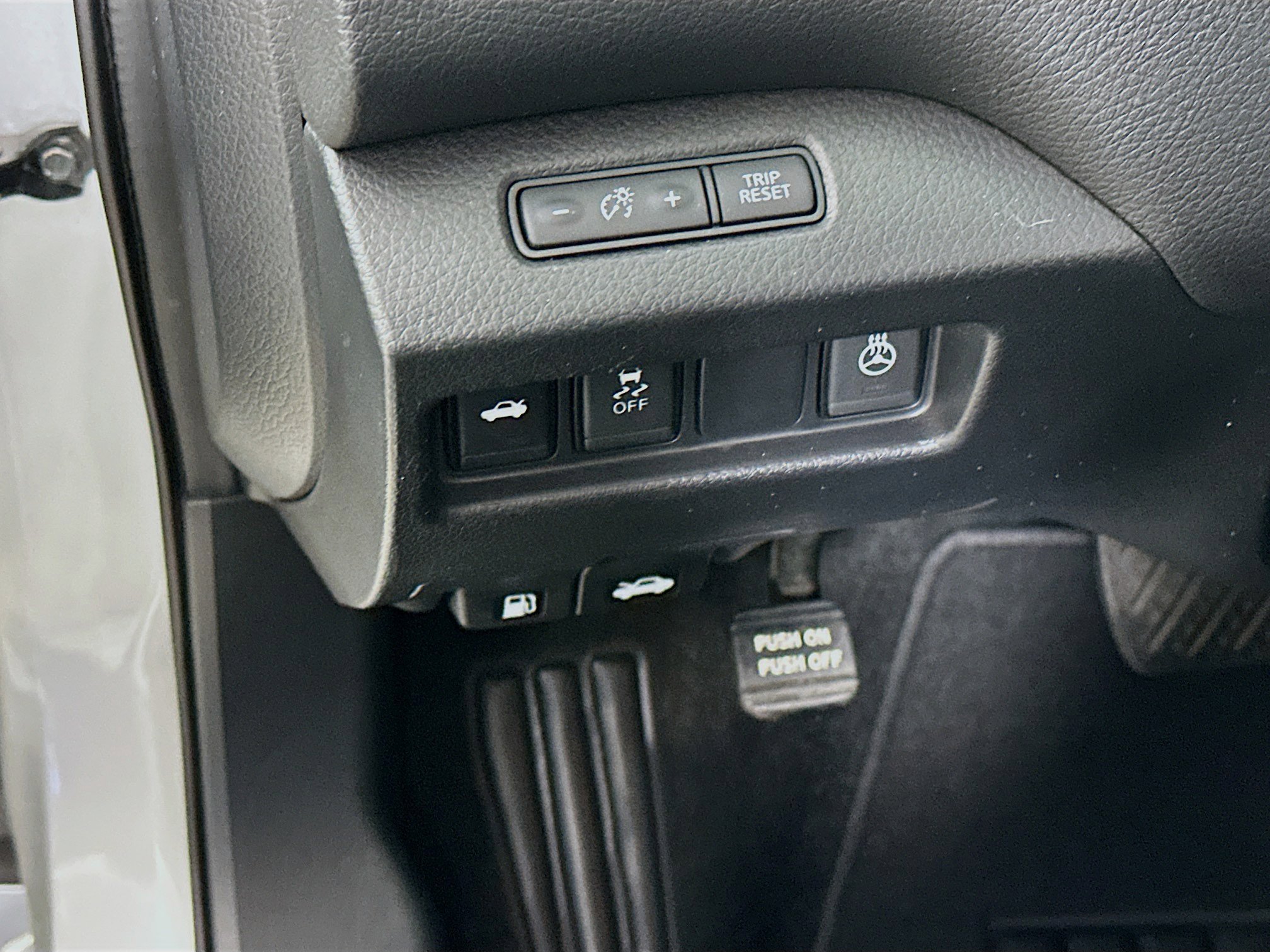 Used 2018 Nissan Altima 3.5 SL FWD image 16