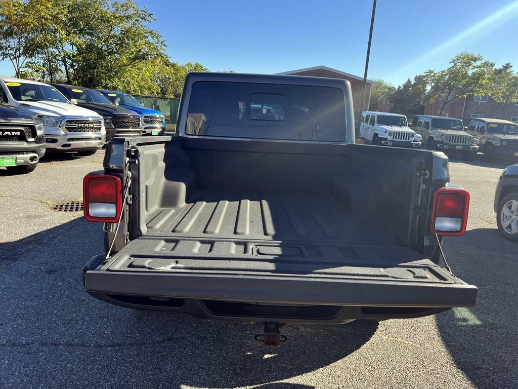 Certified 2024 Jeep Gladiator Sport image 8