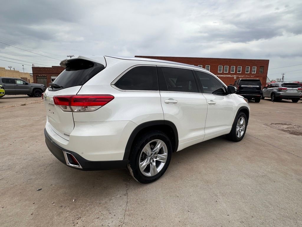 Used 2017 Toyota Highlander Limited image 5