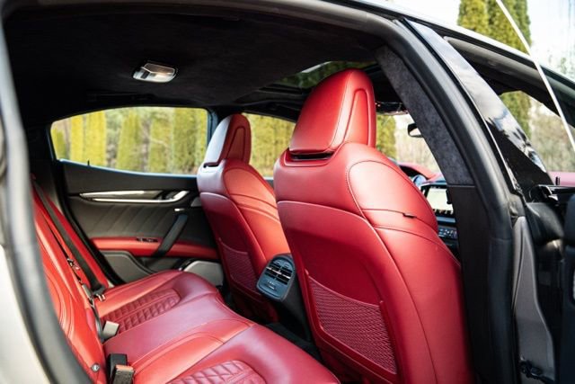 Used 2022 Maserati Ghibli Modena image 47