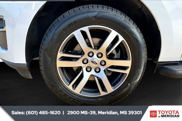 Used 2024 Ford Expedition Limited image 7