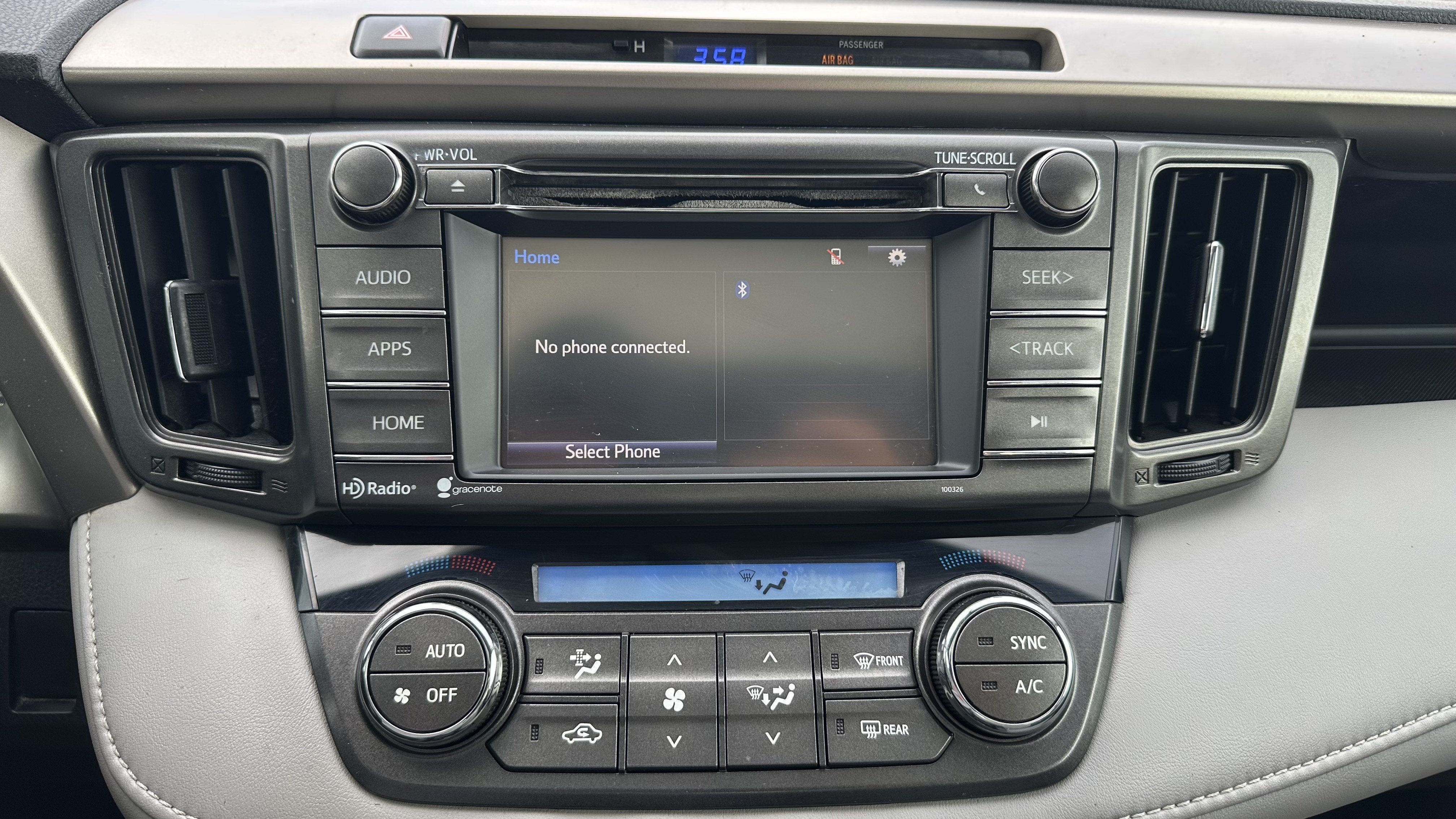 Used 2014 Toyota RAV4 XLE AWD/4WD image 24