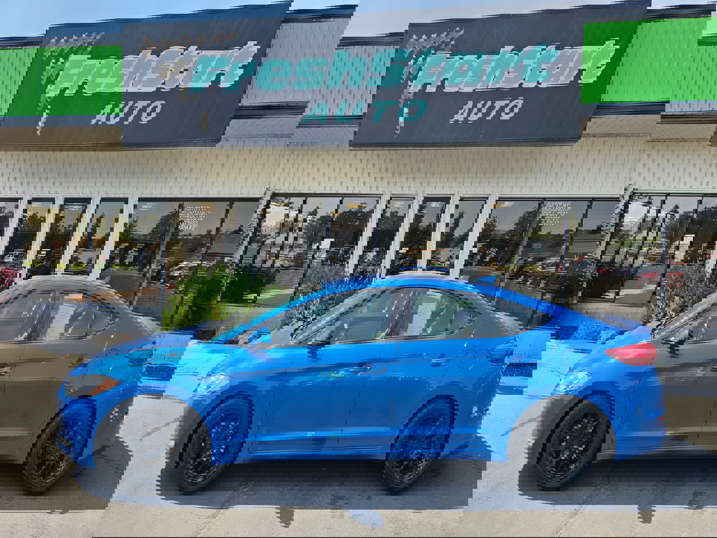 Used 2017 Hyundai Elantra SE image 1