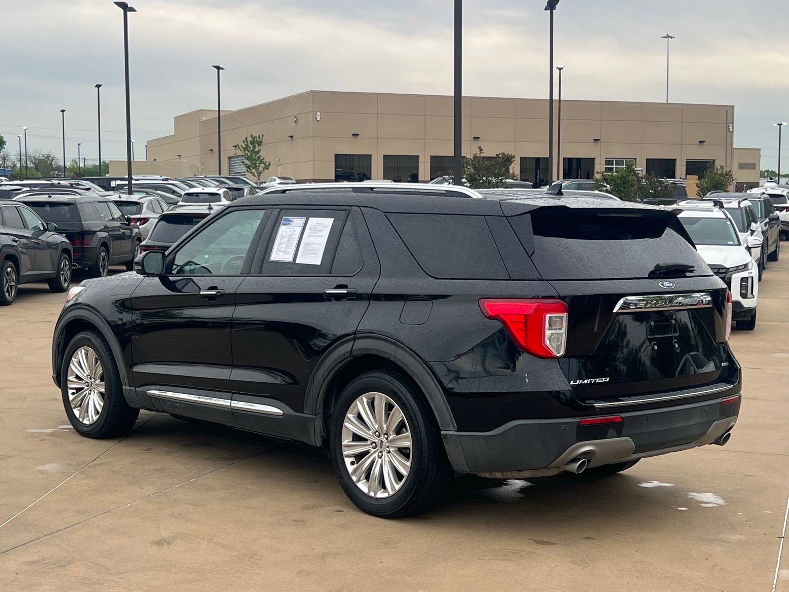 Used 2020 Ford Explorer Limited RWD image 9