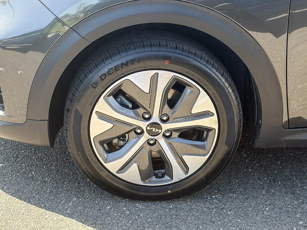 Used 2022 Kia Niro EX image 14