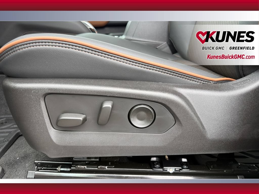 New 2026 GMC Canyon AT4 w/ Technology Plus Package AWD/4WD image 20