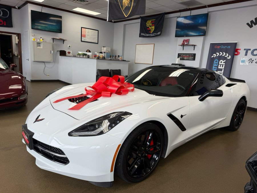 Used 2016 Chevrolet Corvette Stingray Coupe RWD image 5
