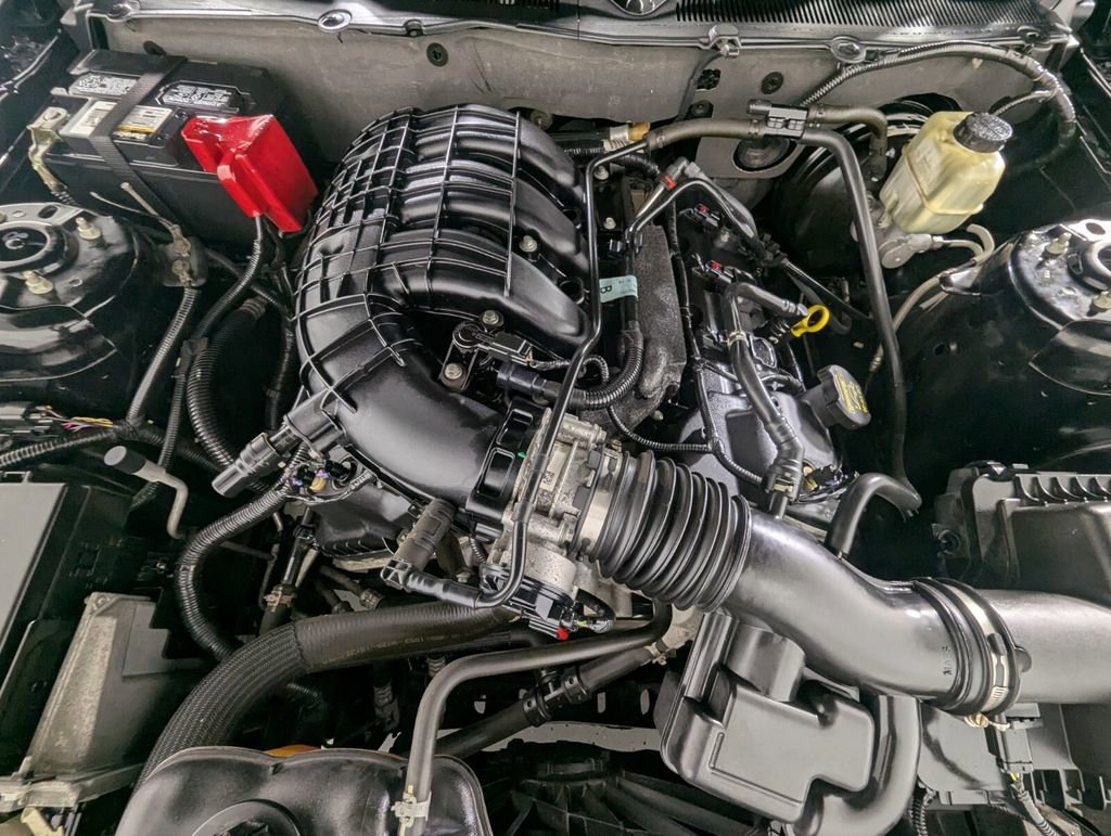 Used 2014 Ford Mustang Coupe RWD image 10