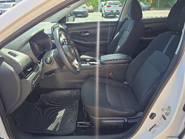 Used 2024 Nissan Sentra SV FWD image 12
