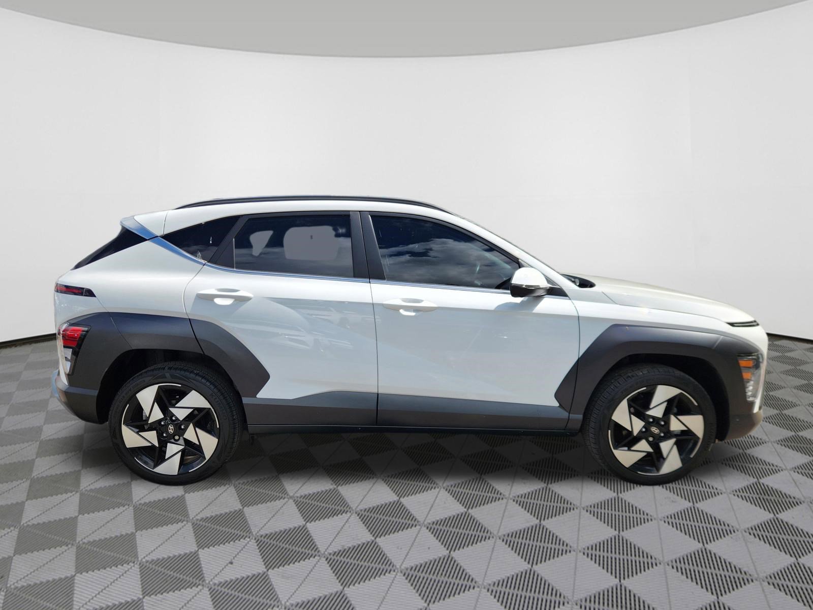 Certified 2024 Hyundai Kona Limited AWD/4WD image 6