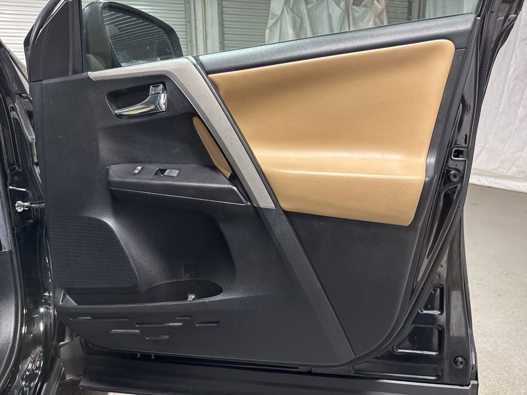 Used 2018 Toyota RAV4 XLE FWD image 9