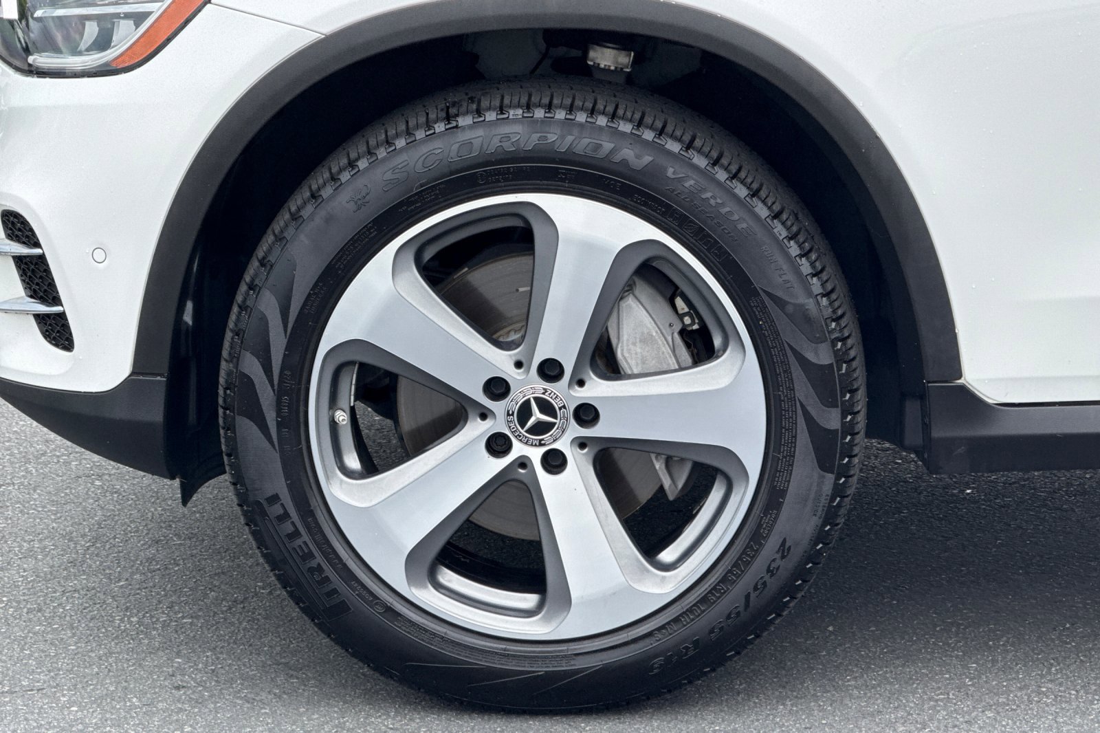 Certified 2022 Mercedes-Benz GLC 300 w/ Premium Package Lite image 25