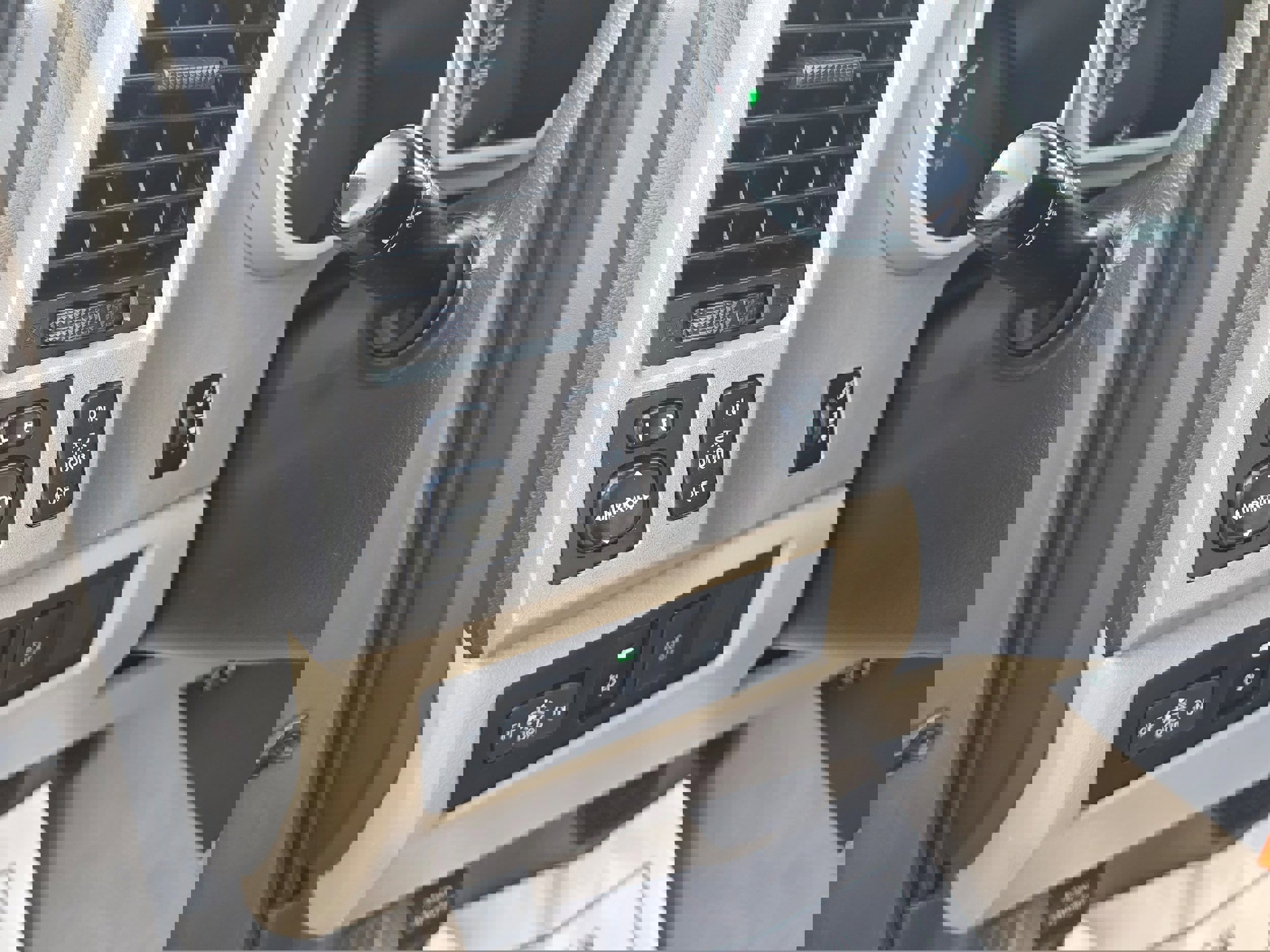 Used 2009 Toyota Tundra 2WD CrewMax image 15