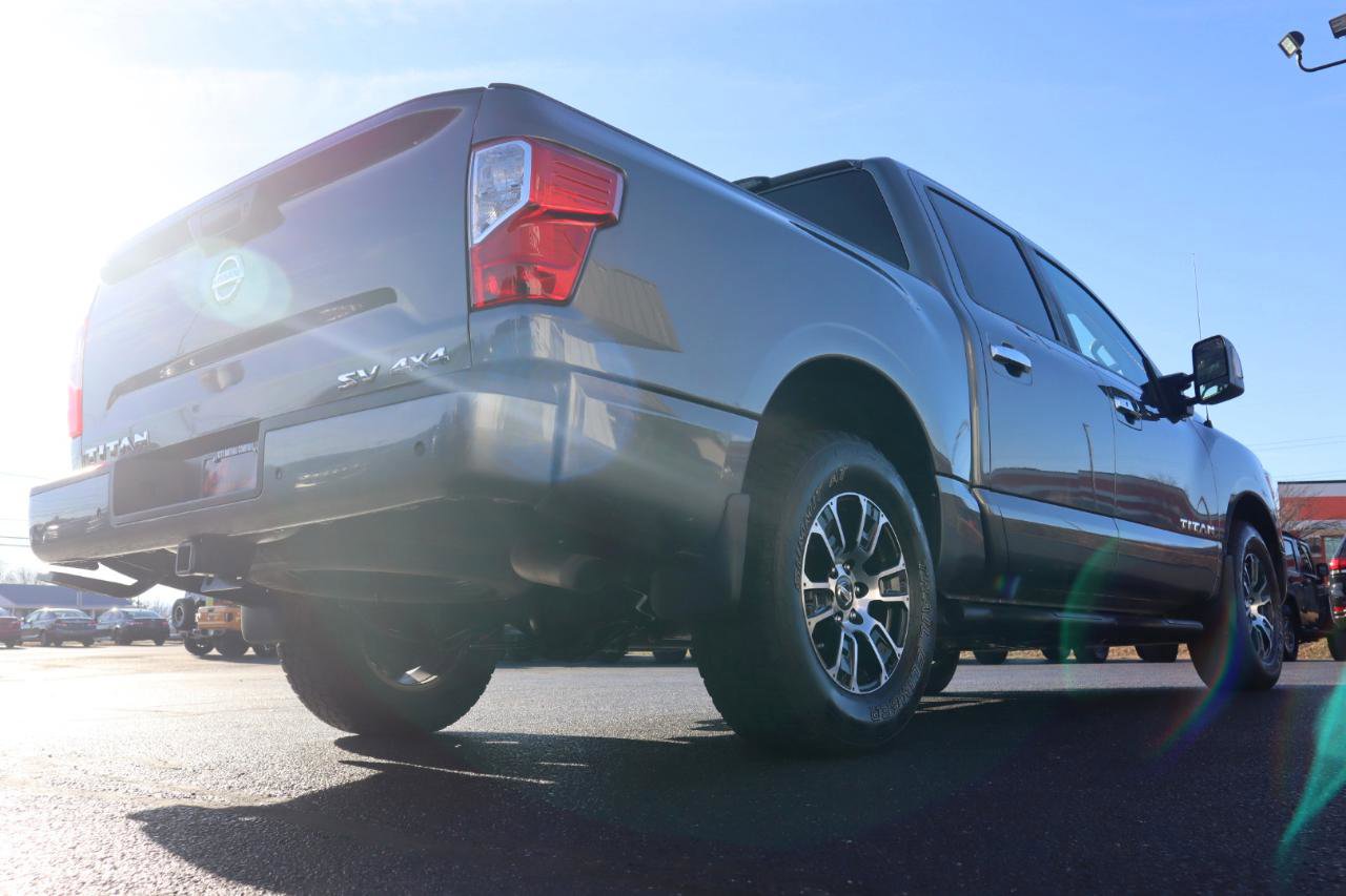 Used 2021 Nissan Titan SV w/ SV Convenience Package AWD/4WD image 18